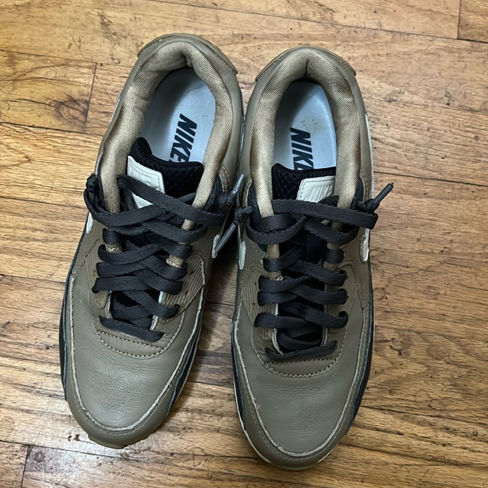 Nike Women's Olive Green Leather Sneakers